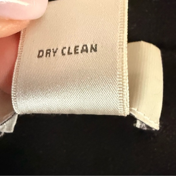 Neiman Marcus Exclusive | Black Cashmere Cardigan with Ribbon Trim | Sz M - Picture 6 of 6